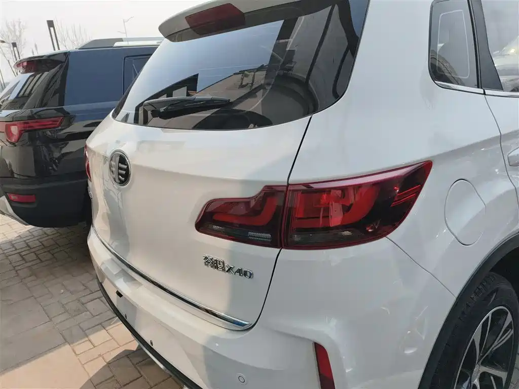 Besturn X40 奔腾X40 2019款 1.6 L 手动豪华型 国V