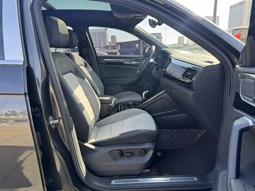 Tayron 380 TSI 4 WD R-Line Connected