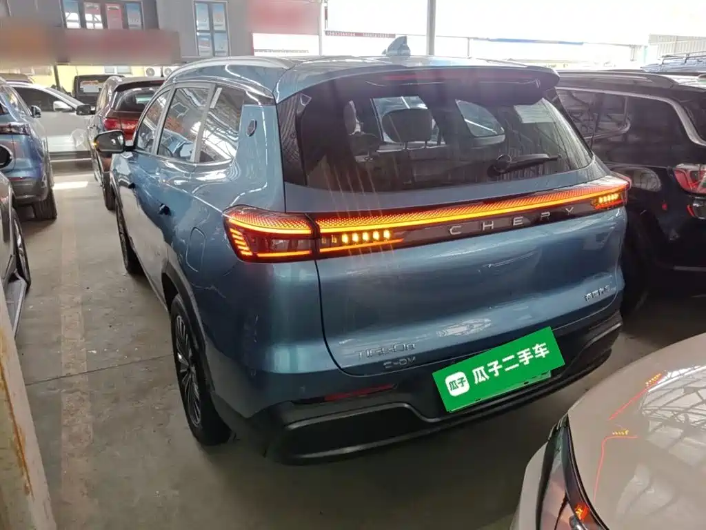 Tiggo 8 PLUS C-DM 1.5 T 116 km Distinguished 5-seat