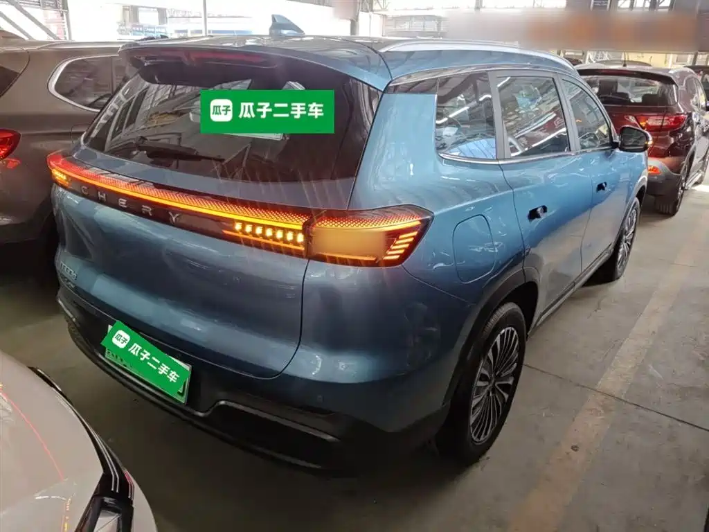Tiggo 8 PLUS C-DM 1.5 T 116 km Distinguished 5-seat