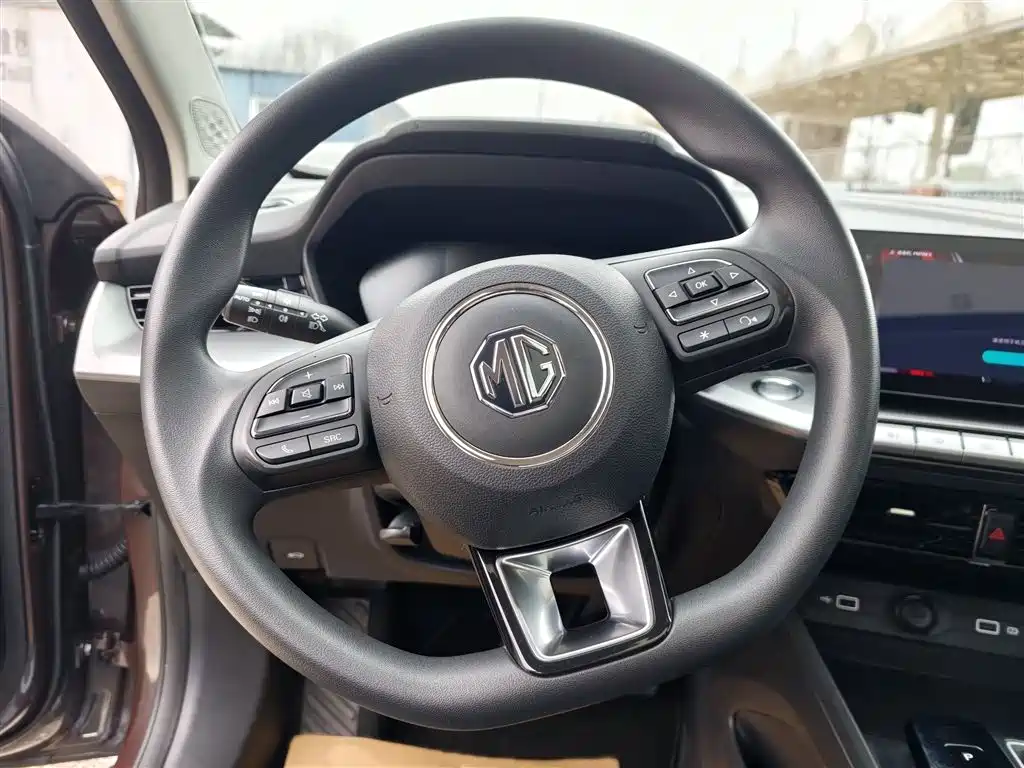 MG5 180 DVVT CVT Luxury