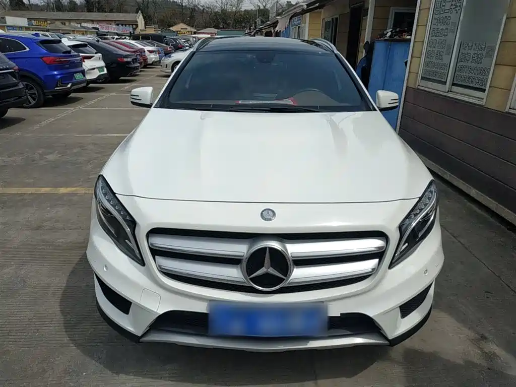 Mercedes-Benz GLA 奔驰GLA 2015款 GLA 260 4 MATIC 运动型