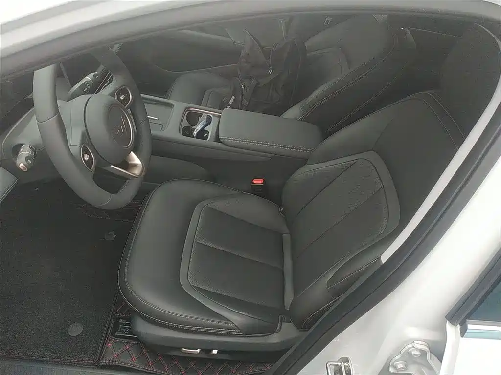 Wuling Starlight 五菱星光 2025款 150 km 智能领航型