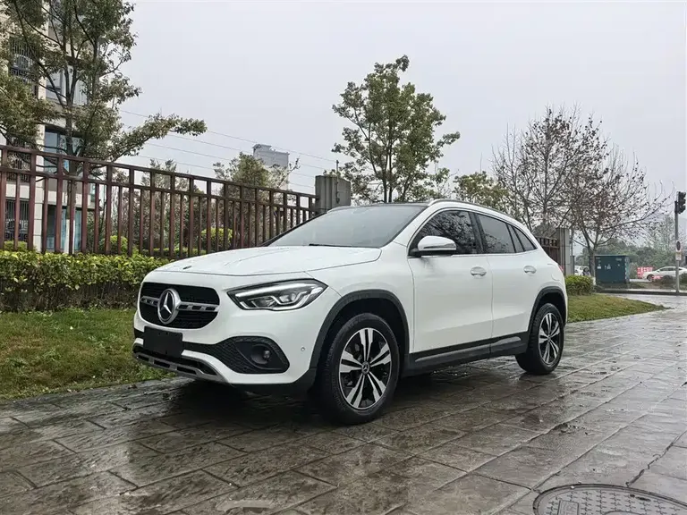 Mercedes-Benz GLA GLA 200