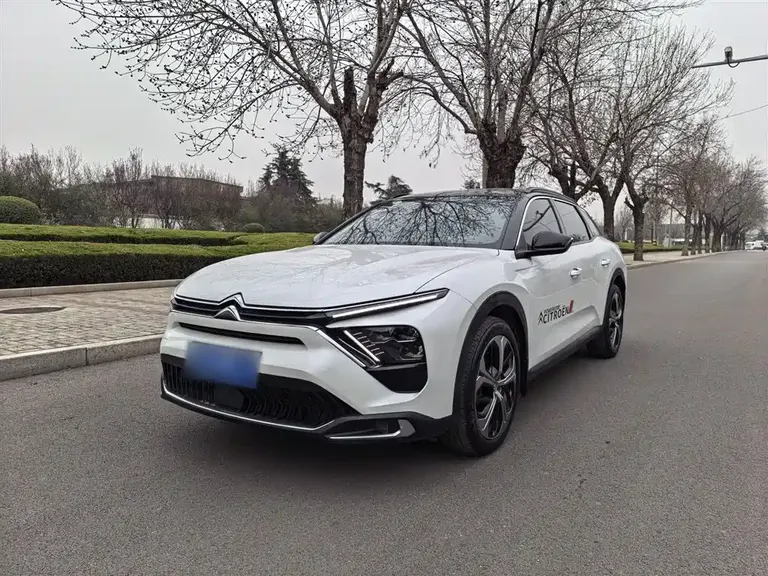 Citroën C5 X 1.6 T Extraordinary Enjoyment