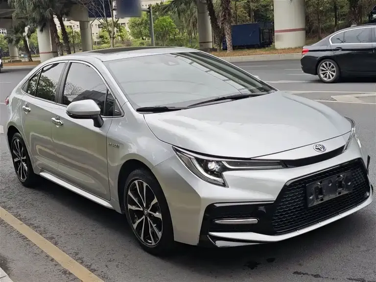 Toyota Levin Dual Engine 1.8 H E-CVT Sport