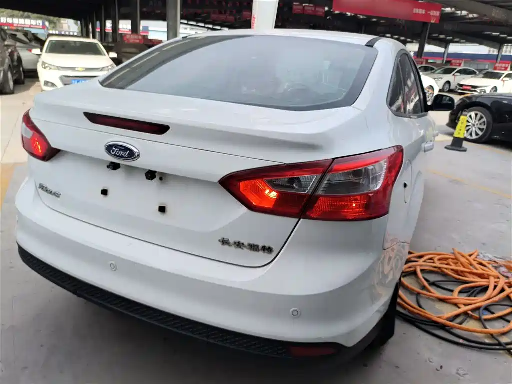 Focus Sedan 1.6 L Auto Style