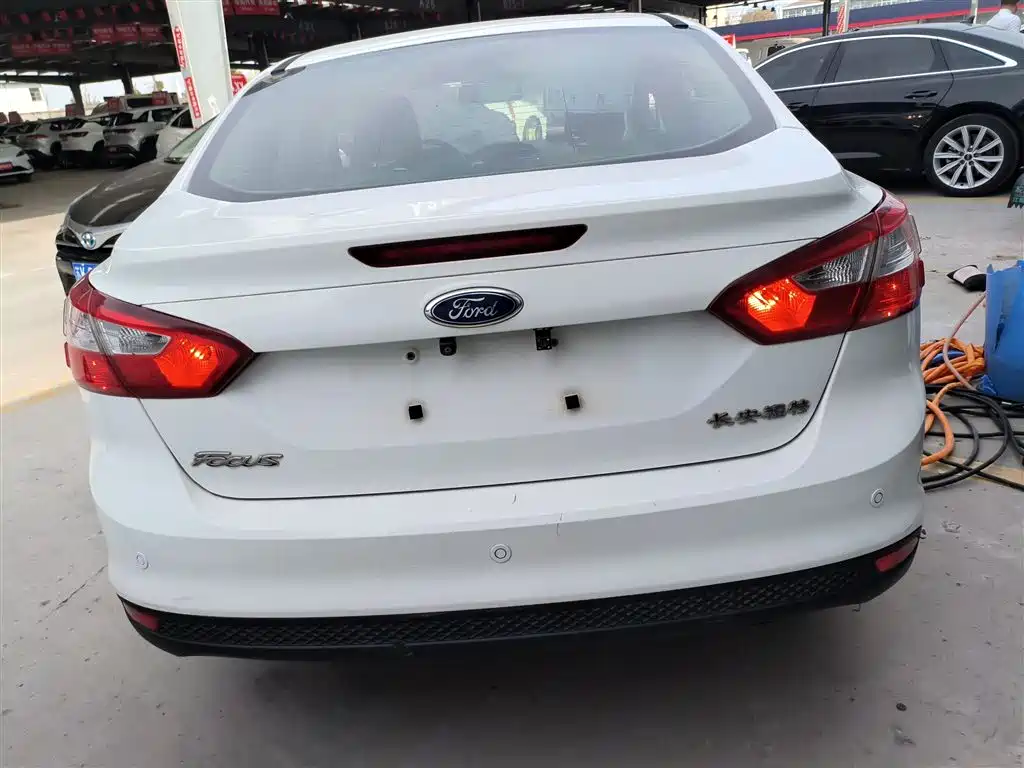 Focus Sedan 1.6 L Auto Style