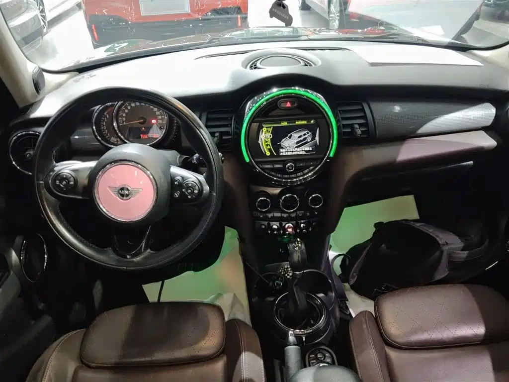 MINI 1.5 T COOPER Excitement 5-door