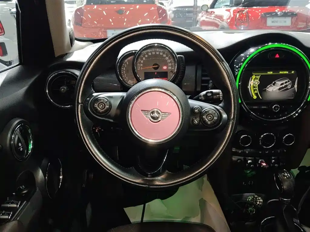 MINI 1.5 T COOPER Excitement 5-door
