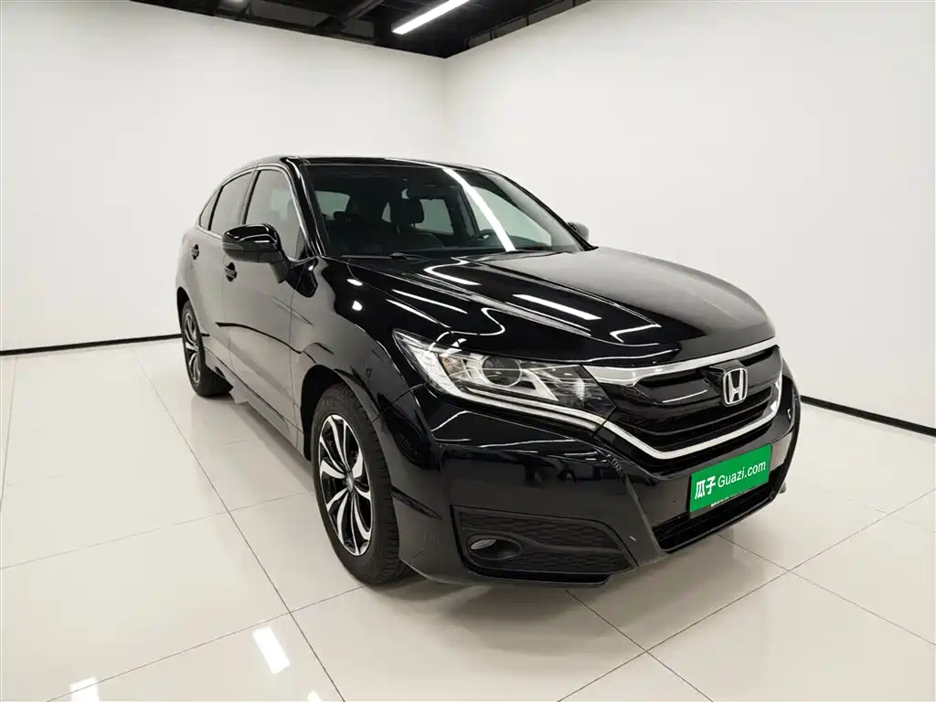 Honda UR-V 240 TURBO 2 WD Classic CN-VI