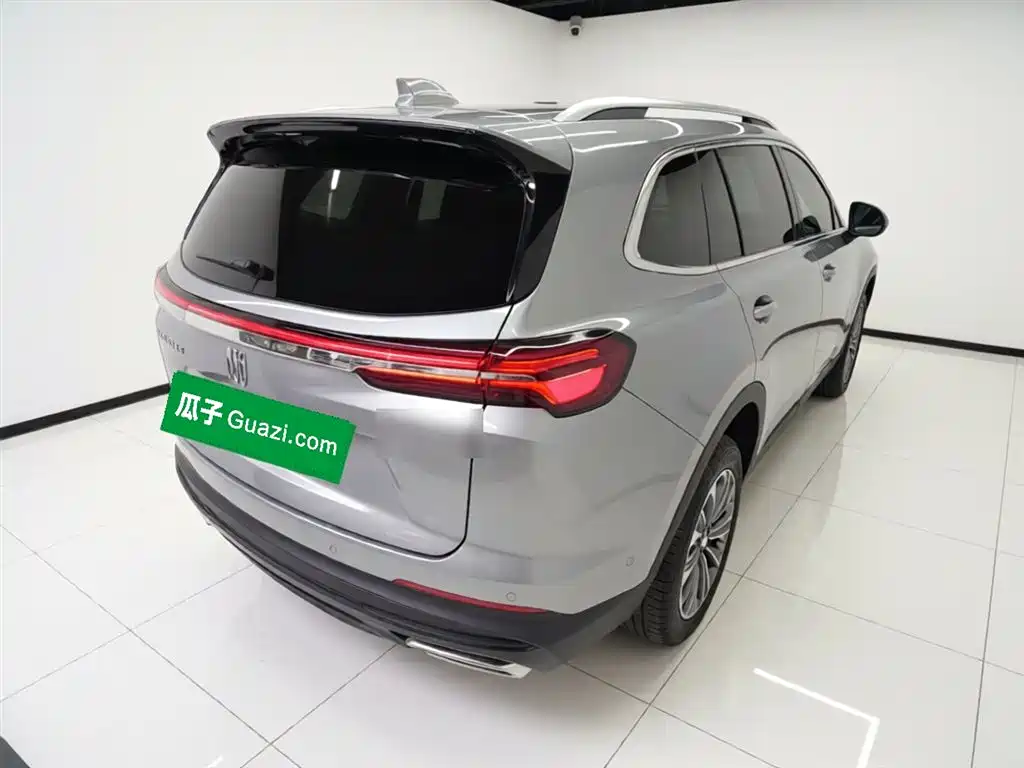 Envision Plus Envision Plus 28 T 2 WD Platinum