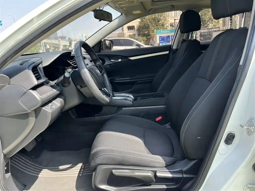 Civic 180 TURBO CVT Comfort