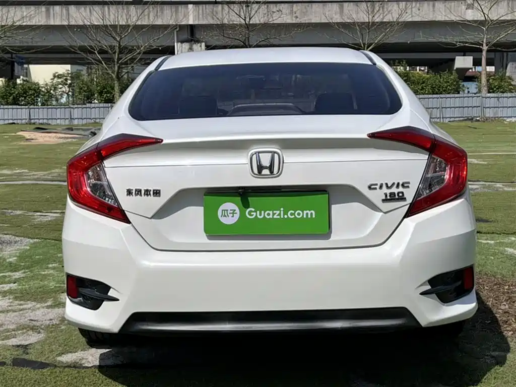 Civic 180 TURBO CVT Comfort