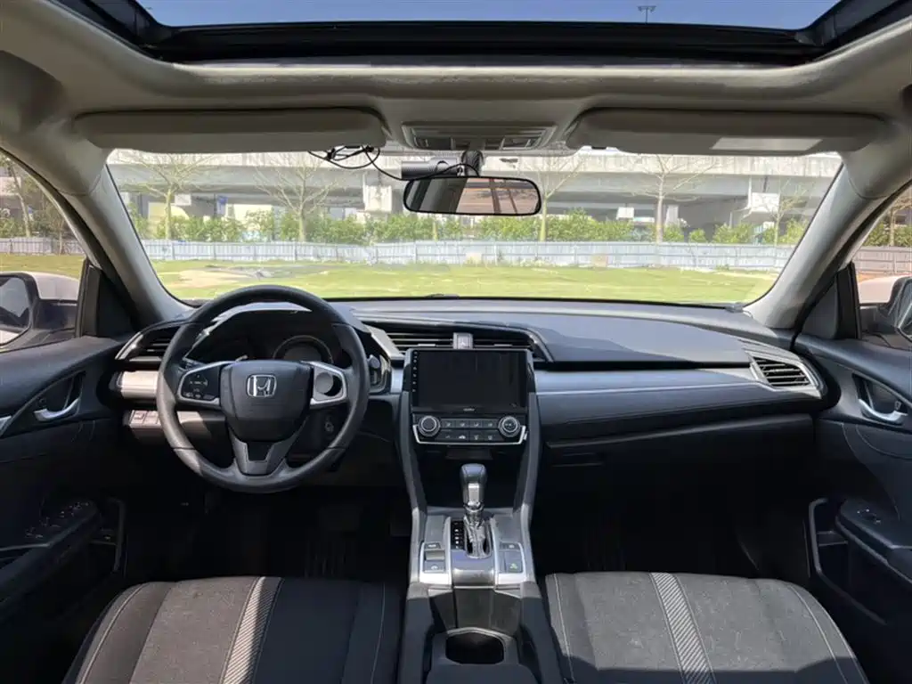 Civic 180 TURBO CVT Comfort