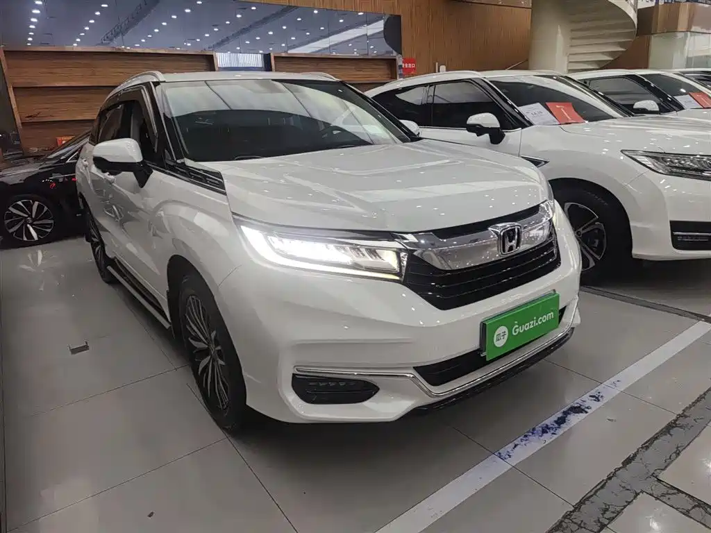 Avancier 370 TURBO 4 WD Premium
