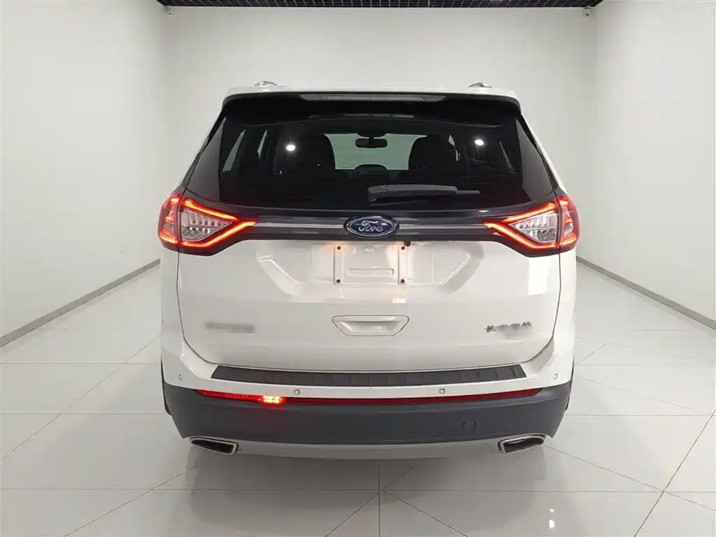 Edge EcoBoost 245 2 WD Elite Sharp 5-seat CN-V