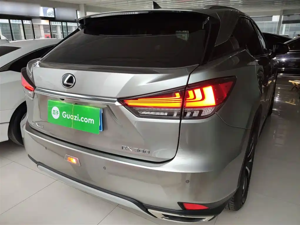 Lexus RX Facelift 300 2 WD Elite