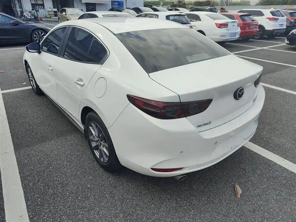 Mazda 3 Axela 1.5 L Auto Quality Joy Sunroof