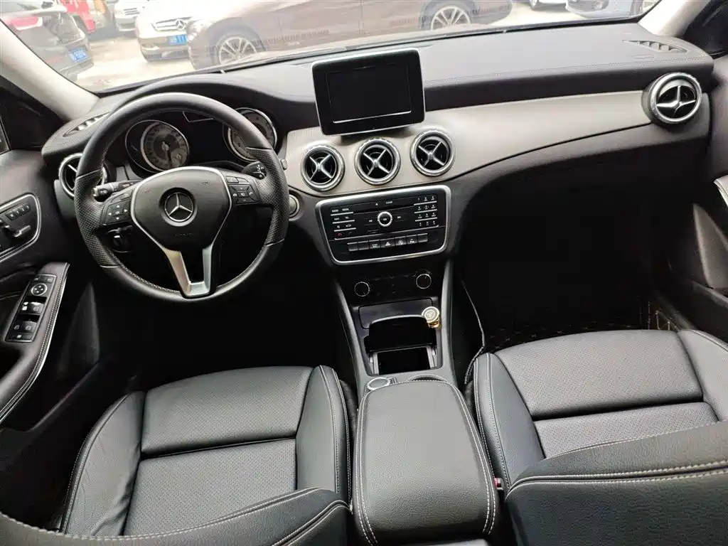 Mercedes-Benz GLA GLA 200 Fashion