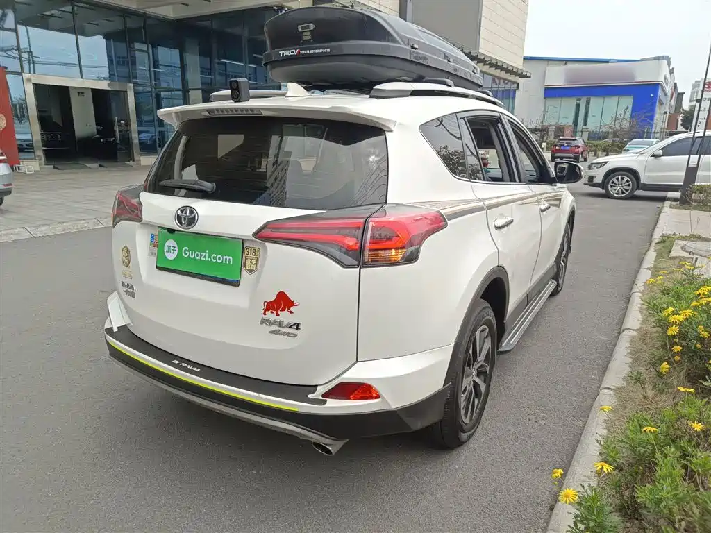 RAV4 2.0 L CVT 2 WD Urban CN-V