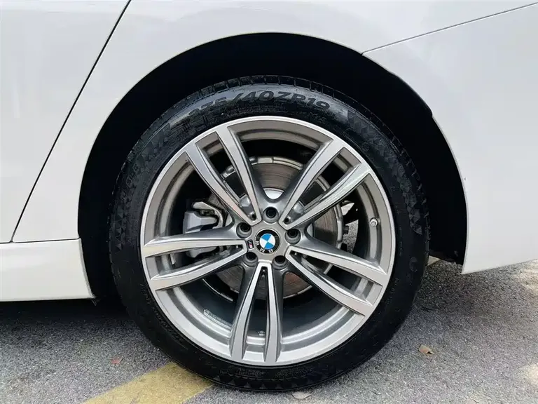BMW 6 Series GT 630 i M Sport Package