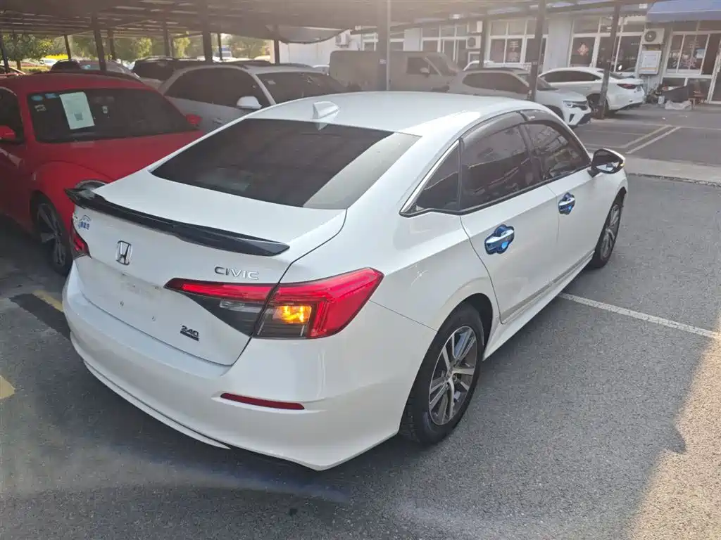 Civic 240 TURBO CVT Ignite Motion