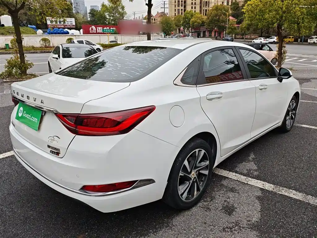 BAIC U7 北京U7 2019款 1.5 T 手动精英版 国V