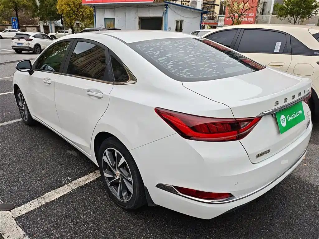 BAIC U7 北京U7 2019款 1.5 T 手动精英版 国V