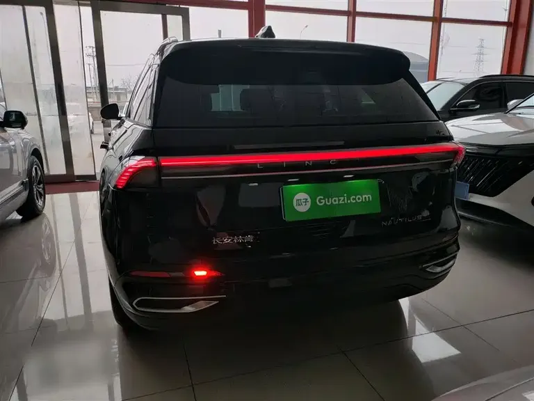 Lincoln Nautilus 2.0 T 4 WD Premium