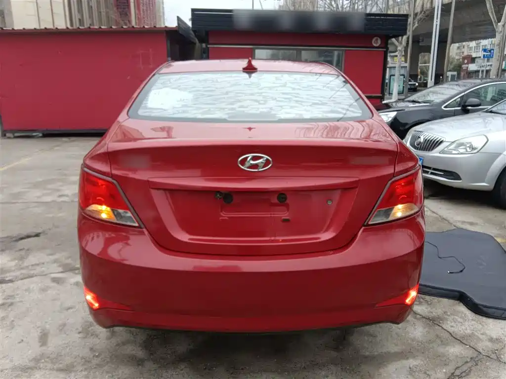 Accent 1.4 L Auto Intelligent GLS