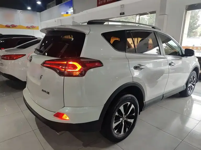 Toyota RAV4 2.0 L CVT 2 WD Comfort CN-V