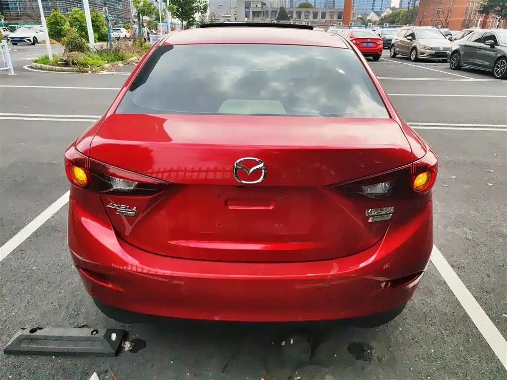 Mazda 3 Axela Sedan 2.0 L Auto Sport