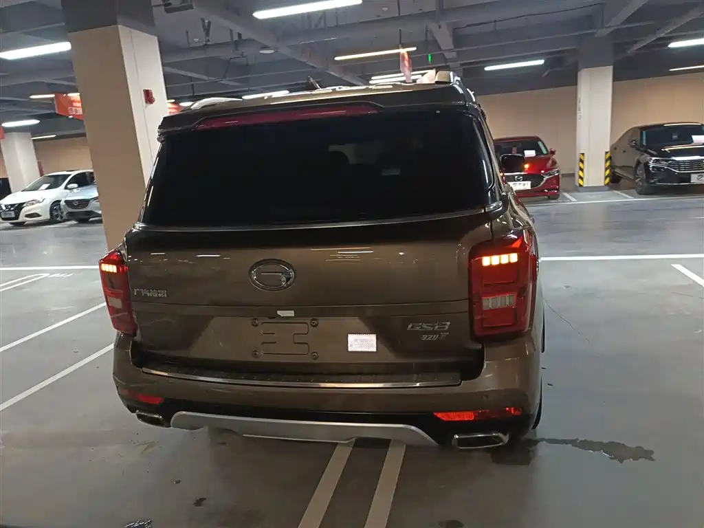 GAC Trumpchi GS8 320 T 2 WD Luxury Connected (7-seat)