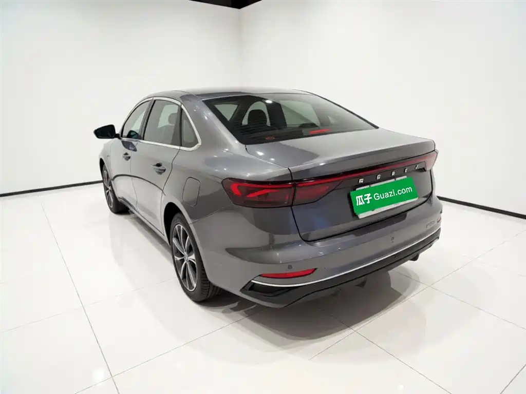Emgrand 4 th Gen 1.5 L CVT Flagship