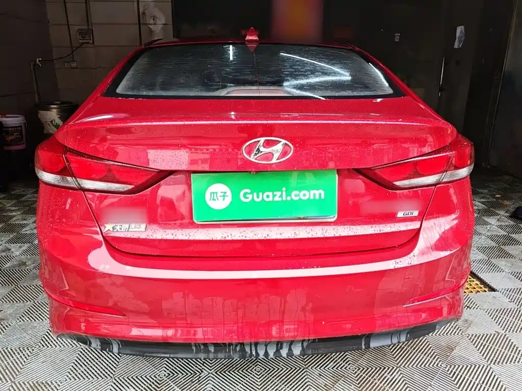 Elantra 1.6 L Auto Smart Dazzle · Elite