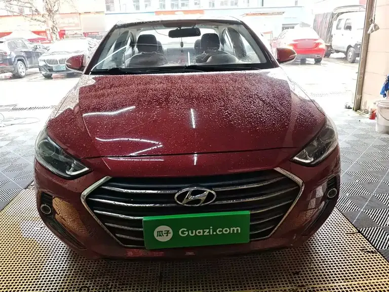 Hyundai Elantra 1.6 L Auto Smart Dazzle · Elite