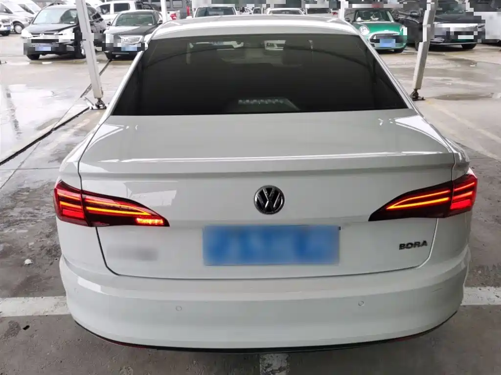 Bora 1.5 L Auto Comfort