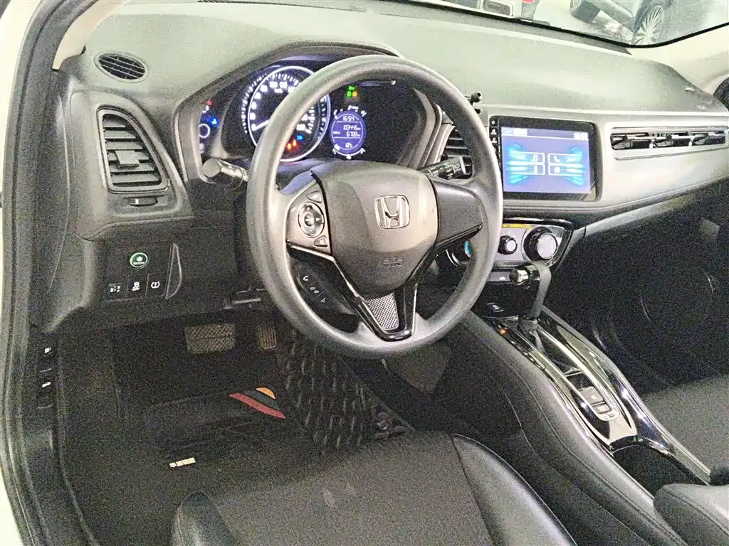 Vezel 1.5 L CVT Pioneer