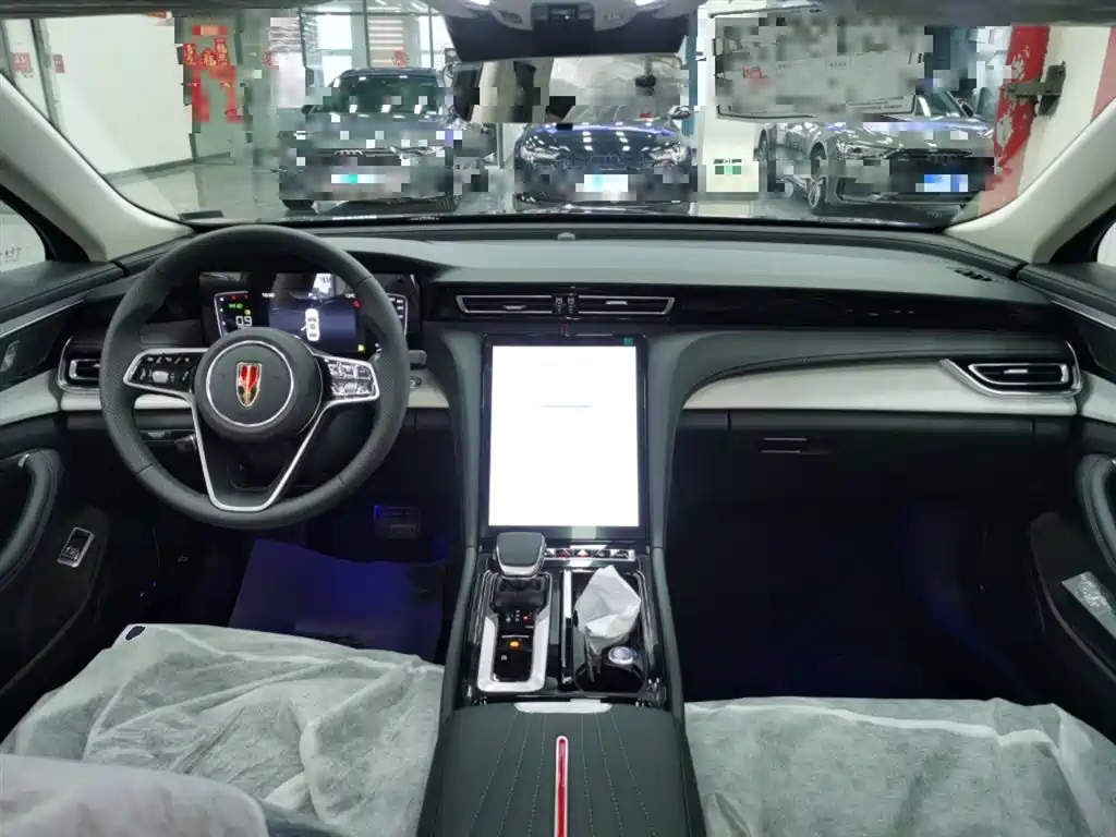 Hongqi H5 1.5 T DCT Flagship Charm