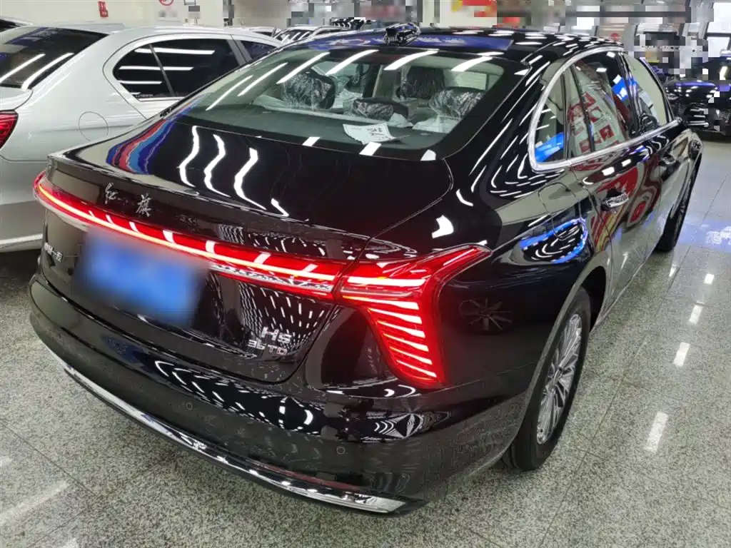 Hongqi H5 1.5 T DCT Flagship Charm
