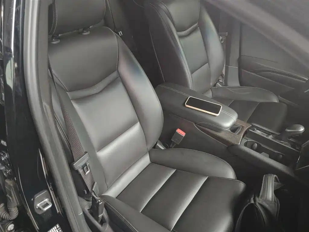 Cadillac XTS 28 T Tech
