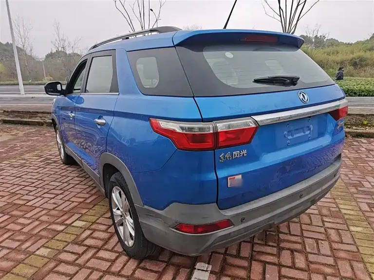 Dongfeng Fengguang S560 风光S560 2018款 1.8 L CVT精英型 7座