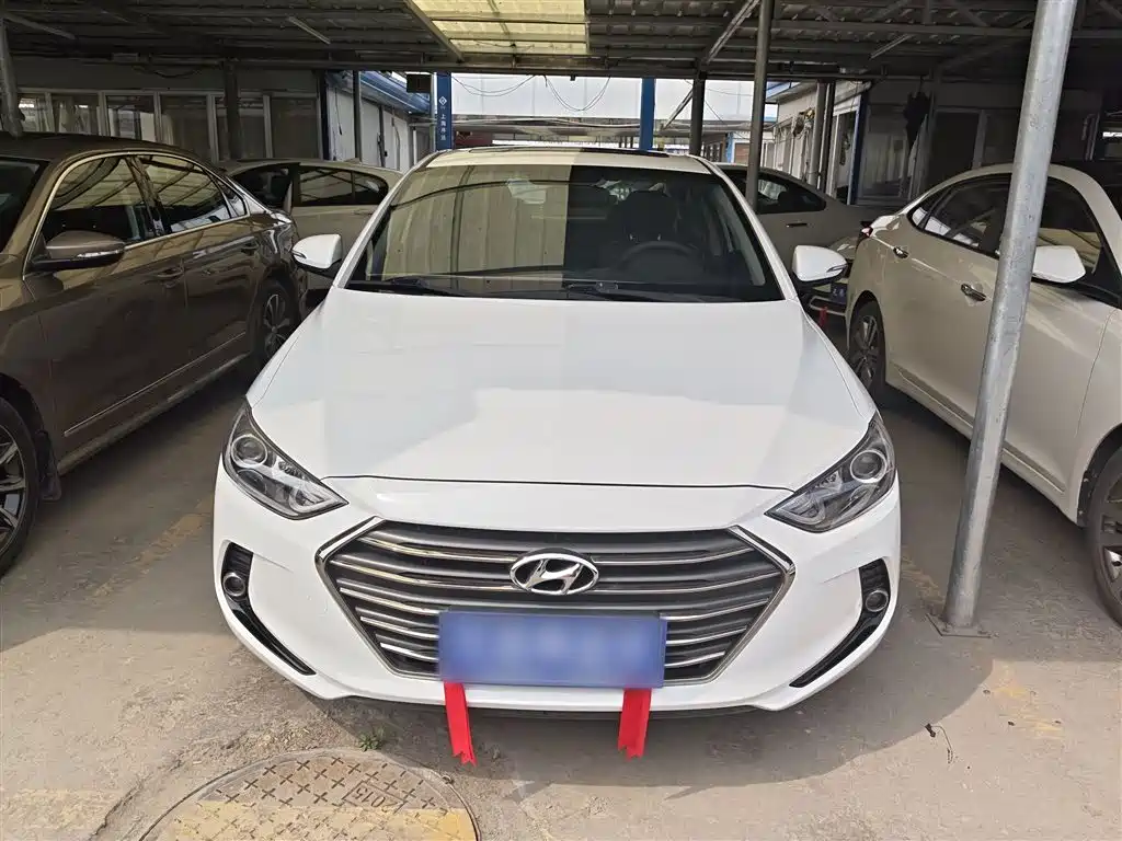 Elantra 1.6 L Auto Smart Dazzle · Elite