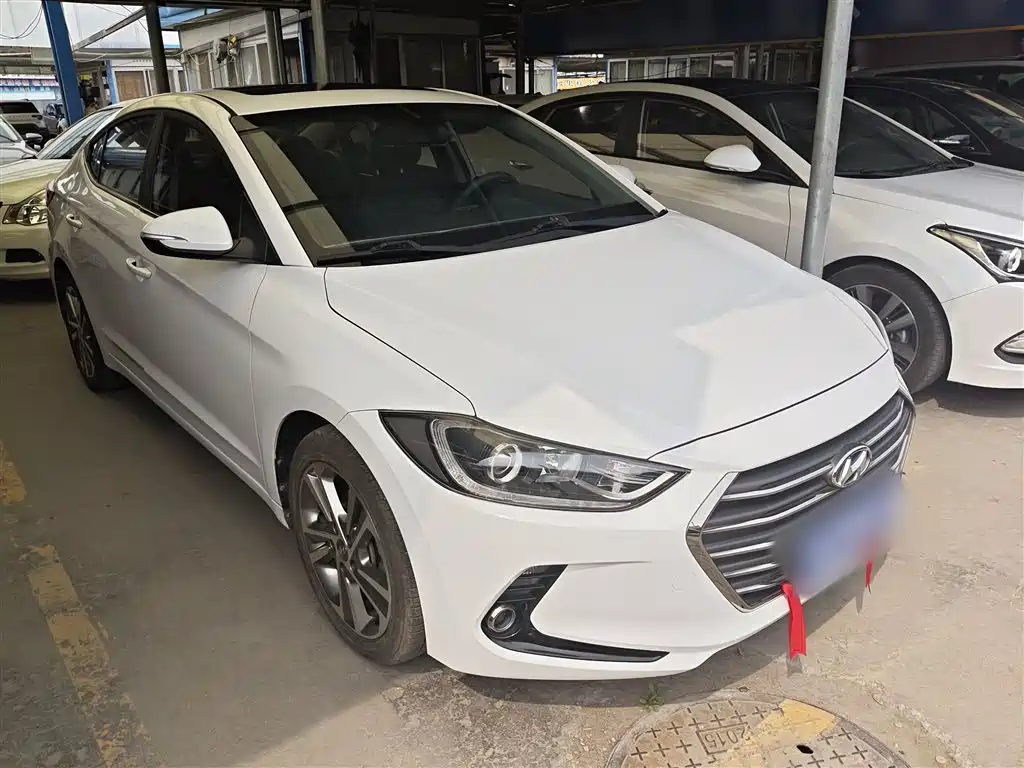 Elantra 1.6 L Auto Smart Dazzle · Elite
