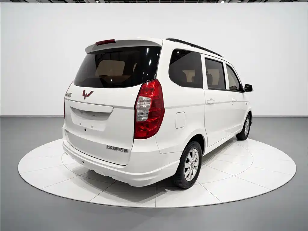Wuling Hongguang 1.5 L S Standard