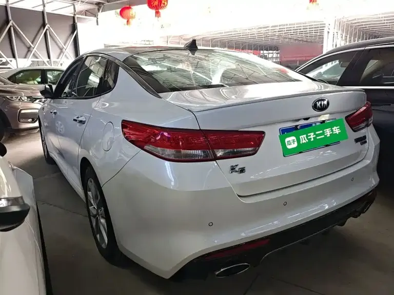 Kia K5 1.6 T Auto LUX