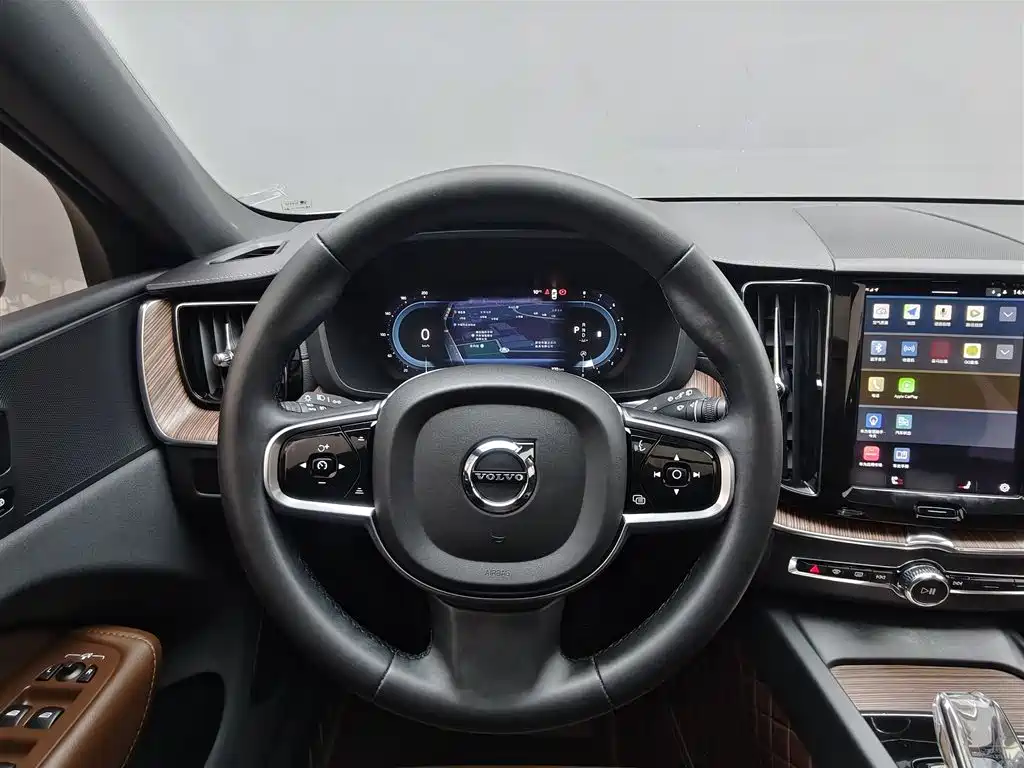 Volvo XC60 B5 4 WD Smart Vision Luxury