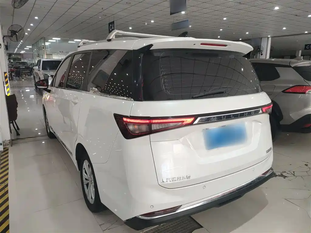 Wuling Jiachen 1.5 T CVT Smart Enjoyment Luxury