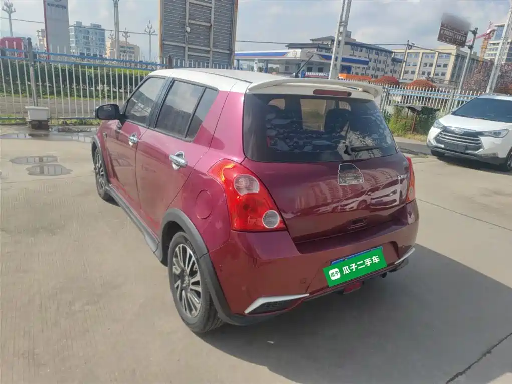 Swift 1.5 L Manual Fashion
